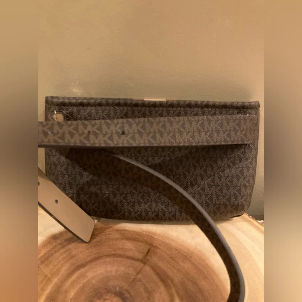 Michael Kors Logo Signature Brown Stripe Belt Fanny Bag & Gold Key Charm Sz-L/XL